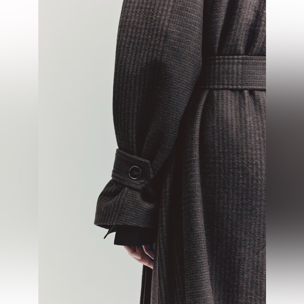 H&M Black Long Coat - Picture 8 of 9